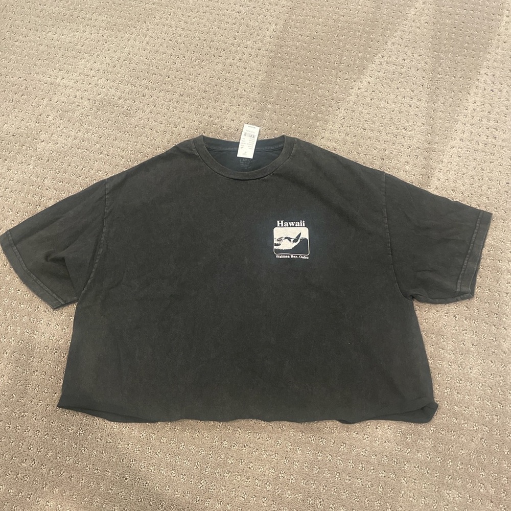 all black t-shirt
